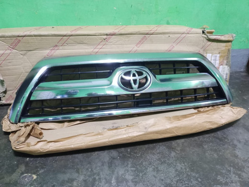 Parrilla Toyota 4runner Original Japones