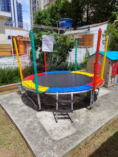 Locaçã Piscina De Bolinhas E Cama Elástica