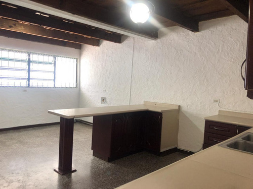 Imagen 1 de 9 de Rento Casa Z.10 Oakland Ref.5726 Dentro De Las 2 Garitas De