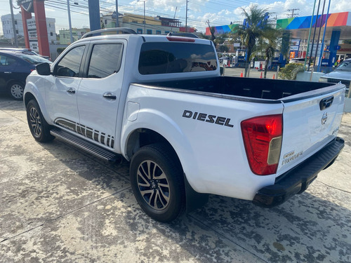 Nissan Np300 Frontier Le 2017 4x4