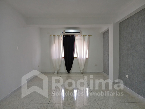 Apartamento En Residencias El Centro, Edificio Conectado A Pozo De Agua