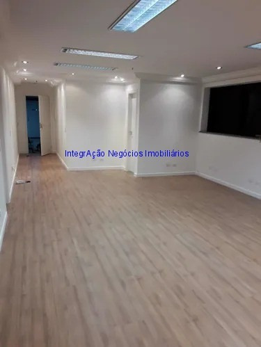 Imagem 7 de 10 de Conjunto Comercial 42.72m², 02 Banheiros E 01 Vaga Na Garagem. Condomínio Com Recepção E Segurança 24hrs. Excelente Localização - 21060703 - 69569390