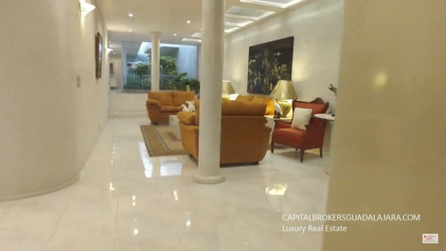 Imagen 12 de 29 de Residencia En Venta Para Remodelar O Fraccionar Colinas De