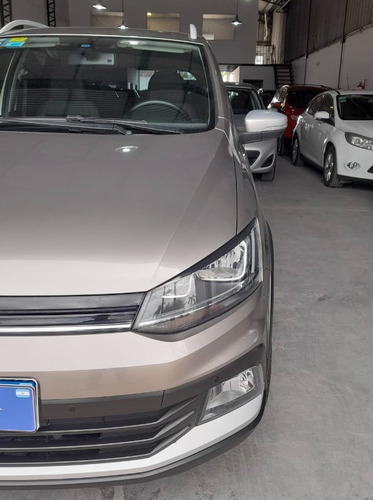 Imagen 6 de 14 de Volkswagen Suran Cross 1.6 Highline Msi Les Automotores