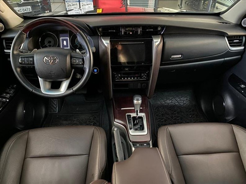 Imagem 8 de 11 de Toyota Hilux Sw4 Hilux Sw4 Srv 4x2 2.7 Flex Aut 7 Lugares