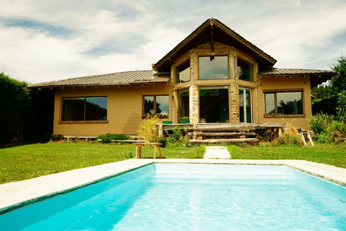 Casa Para 9 Personas , 4 Dormitorios Dos Baños