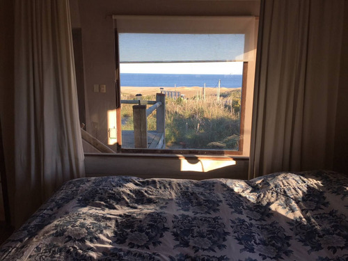 Casa En Alquiler Por Temporada De 4 Dormitorios En Punta Piedras (ref: Bpv-7029)