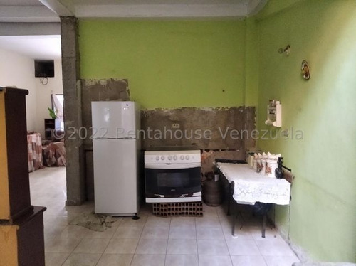 Imagen 20 de 30 de Casas En Venta La Puerta Cabudare Cod # 23-12696. Ideal Para Remodelar A Tu Gusto! Asesor Inmobiliario Katty Vasquez 412-1498654. Pide Tu Cita! Excelente Oportunidad De Negocio!