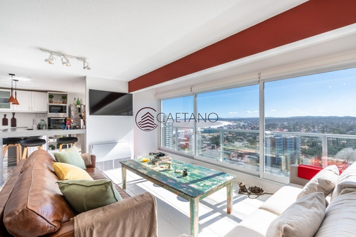 Hermoso Penthouse Lincoln Center- Ref: 639