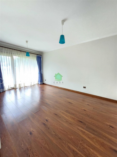Hermosa Casa De 6 Dorm. En Parcela Para Arriendo En Valdivia