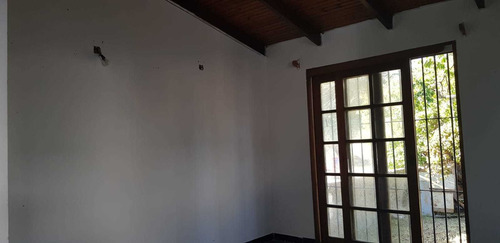 Casa 3 Dorm Debali E Itazurubi U$s 110000 V107