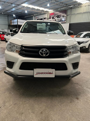 Toyota Hilux 2.4 D.cab. T.dsl Dx 4x4