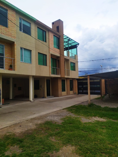 Imagen 2 de 17 de Arriendo Casa Esquinera 3 Niveles Local Comercial Ubaté