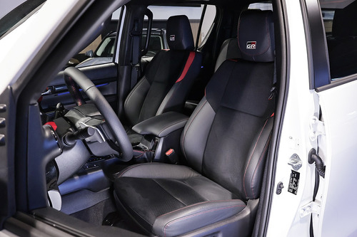 Toyota Hilux Gr-sport Iv Gr4 4x4 2.8 Tdi 6 At 224cv