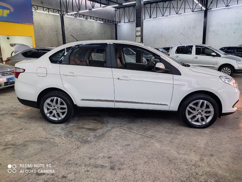Imagem 3 de 13 de Fiat Grand Siena