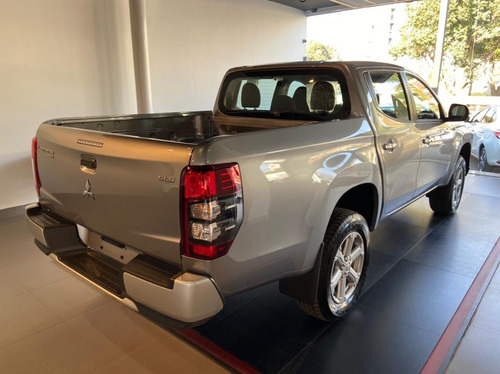 Imagem 6 de 10 de Mitsubishi L200 Triton Sport Gls At 2.4l 190 Cv