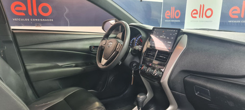 Toyota Yaris 1.3 16V FLEX XL LIVE MULTIDRIVE