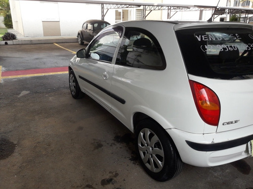 Imagem 4 de 15 de Chevrolet Celta 2004 1.0 3p
