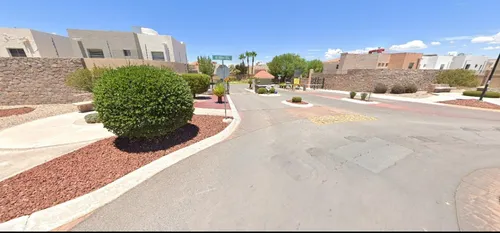Casa En Venta En Cerrada Rioja, Chihuahua, Chih. G D