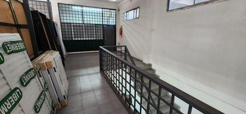 Local Comercial En Esquina 1091 M² S/ 3 Lotes - Libertad