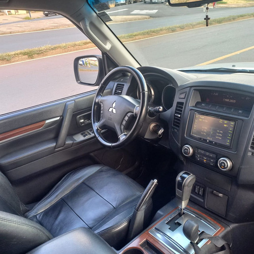 Mitsubishi Pajero Full 3.2 16V 4P HPE 4X4 TURBO DIESEL INTERCOOLER AUTOMÁTICO
