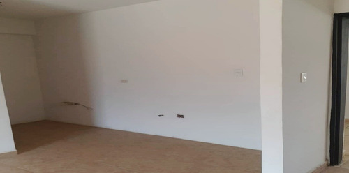 Imagen 4 de 10 de Apartamento En El Guayabal, Naguanagua. Pla-1180