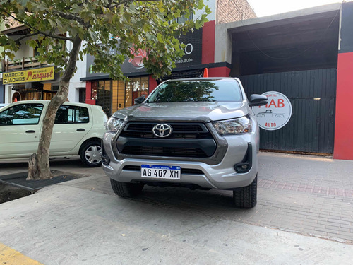 Toyota Hilux Sr 2.4 4x2 D/c 150cv