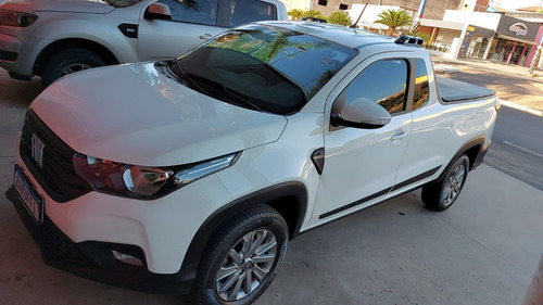 Imagem 1 de 8 de Fiat Strada