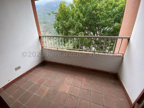 Leandro Manzano Townhouse En Venta Urb. Miranda Mls #23-29392 Mb