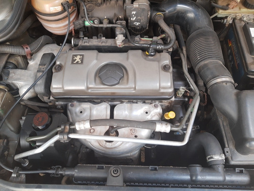 Peugeot 2008 208