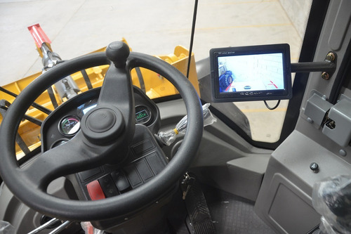 Imagen 3 de 10 de Pala Frontal Gema C60