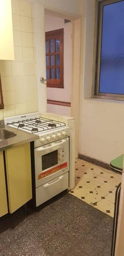 Imagen 14 de 19 de Departamento En Venta 2 Ambientes Con Dependencia De Servicio Apto Profesional