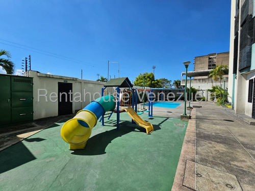 Apartamento En Venta Base Aragua Maracay Con Pozo De Agua Piscina Piso Medio Vigilancia Kg:25-12193
