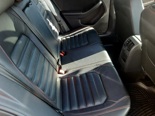 Imagen 10 de 11 de Volkswagen Vento 2.0 Tsi Gli 211cv App Connect 2016