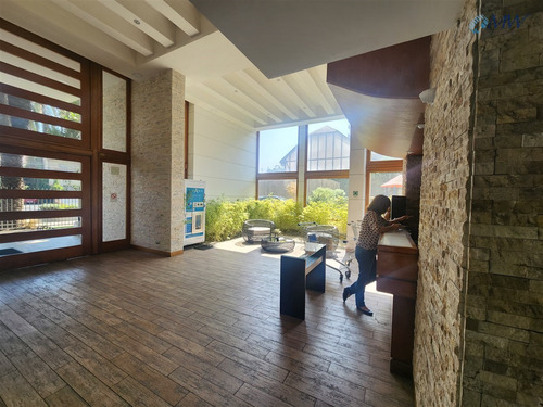Departamento En Venta De 1d 1b En Ñuñoa. Metro Chile España