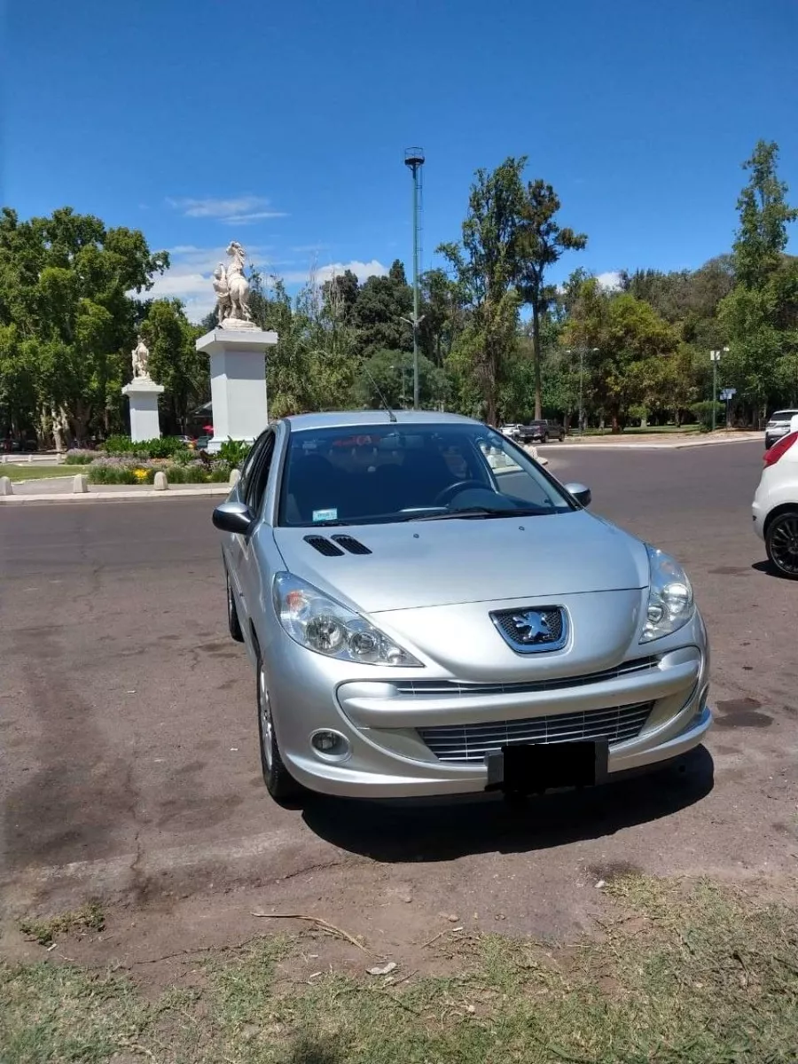 Peugeot 207 1.4 Allure 75cv