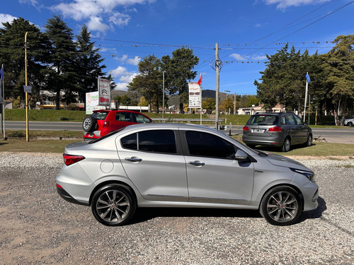 Fiat Cronos 1.8 16v Precision