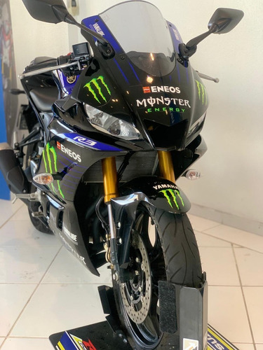 Yamaha R3 Monster
