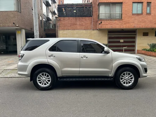 Toyota Fortuner 2.7l 4x2
