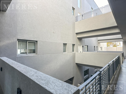 Muy Lindo Departamento A Estrenar En Venta En Olivos.
