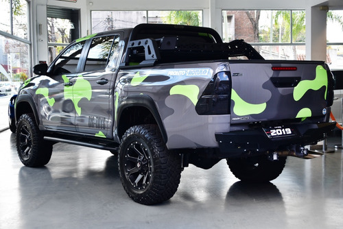 Imagen 4 de 25 de Toyota Hilux 2.8 Srv 4x4 Aut - Car Cash