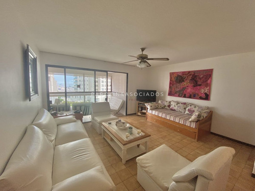 Imagen 7 de 19 de Venta De Apartamento De 2 Dormitorios En Parquemar Center