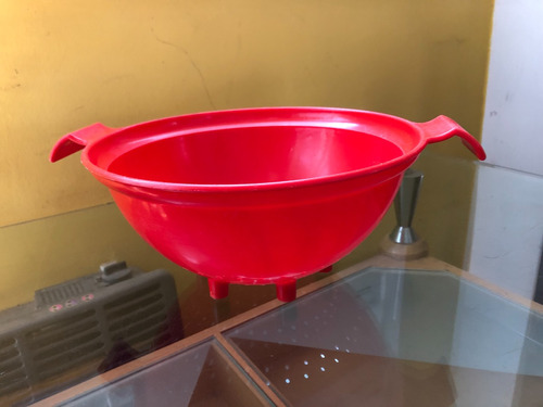 Colapasta Redondo Plastico Con Asas Rojo 24cmx11cm