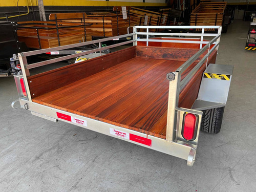 Carretinha Fazendinha De Chapa Com Caixinha 2.00 X 1.20 X 40