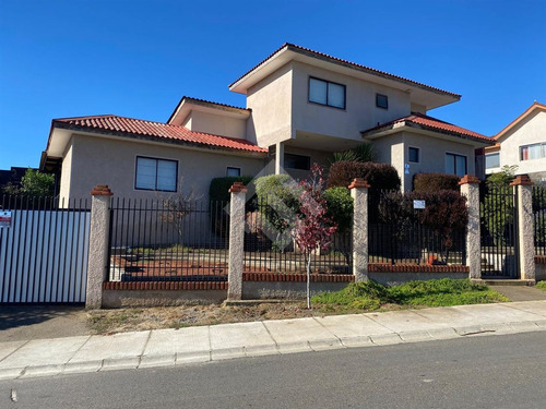 Casa En Venta De 4 Dorm. En Quilpué