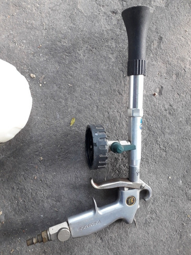 Imagem 1 de 3 de Máquina Para Higienização