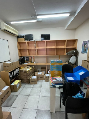 Imagen 16 de 30 de Alq Comercial - Casa Con 10 Oficinas, 3 Plantas - Saavedra