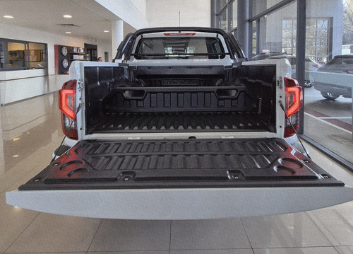 Nissan Frontier PRO4X 4X4 AUT