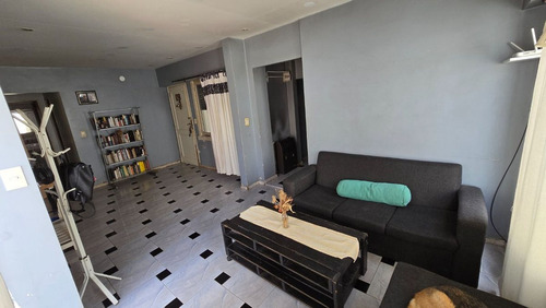 Venta Casa 5 Amb, 2 Baños, Cochera En Villa Tesei
