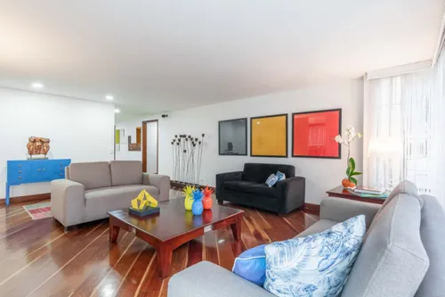 Apartamento En Venta En El Nogal. Cod V5086